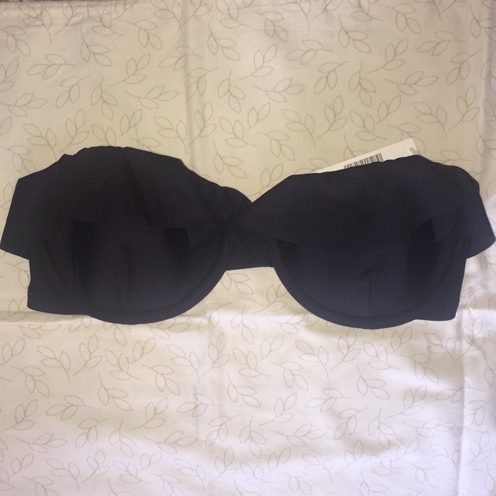 Ruffle underwire bikini top